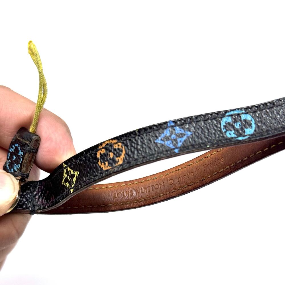 Louis Vuitton ‘Dragonne’ Monogram Keychain - Picture 5 of 10